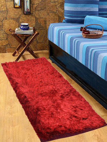 Cosmorugs Red Cotton Bed Side Runner with 1-Inch Long Polyester Yarn Fur