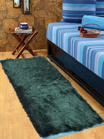 Cosmorugs Green Cotton Bed Side Runners 1-Inch Long Polyester Yarn Fur