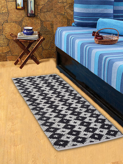 Cosmorugs Handloom Fancy Antiskid Cotton Feather Yarn Bed Side Runners