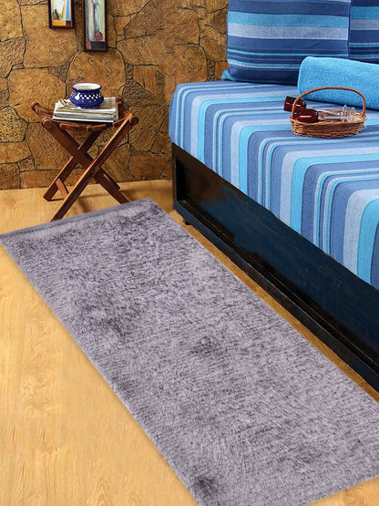 Cosmorugs Cotton Bed Side Runner Silver with 1-Inch Polyester Yarn Fur